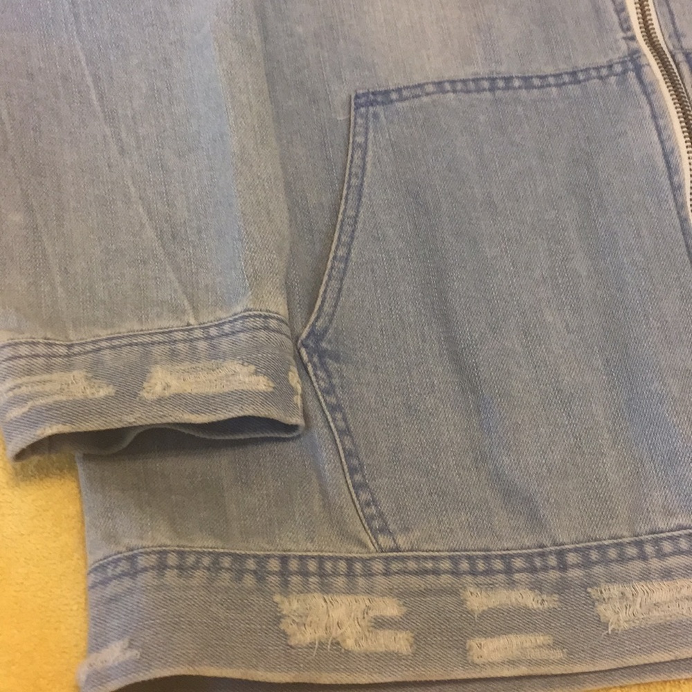 #Jacket Jackson - Picture 5 of 12